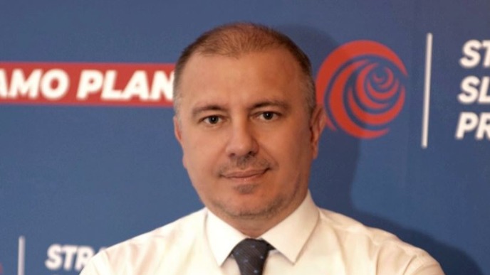 Pastor relativizuje patnju